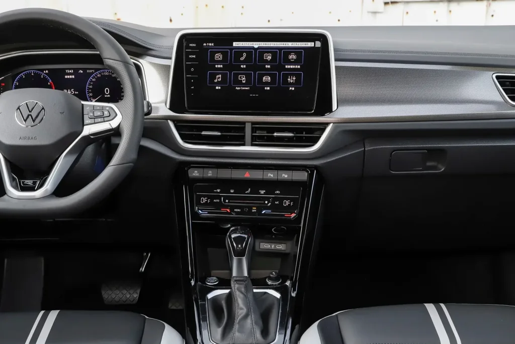2026 Volkswagen T-ROC 300TSI Starlight center console