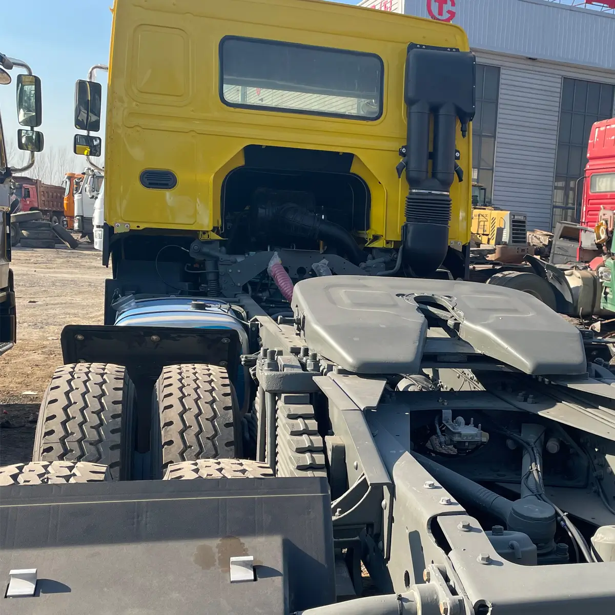 howo 371hp 6X4 used tractor truck 21