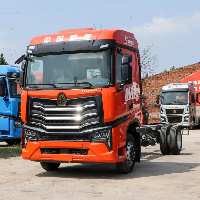 4×2 HOWO MAX AMT 6.83m Refrigerated Truck Heavy-duty Truck China export product for overseas buyers