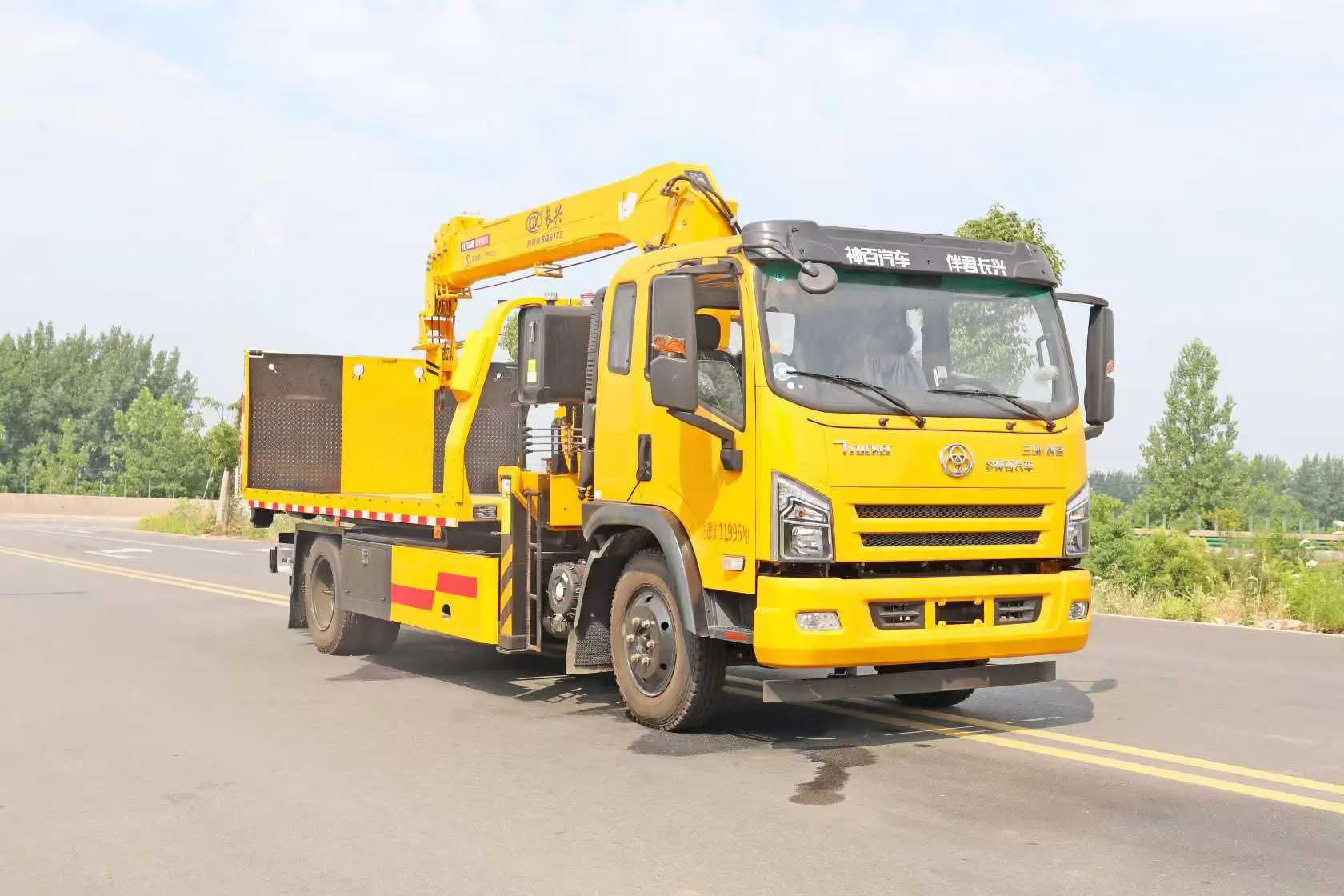 China vehicle exporter supplying cars SUVs trucks and buses from China