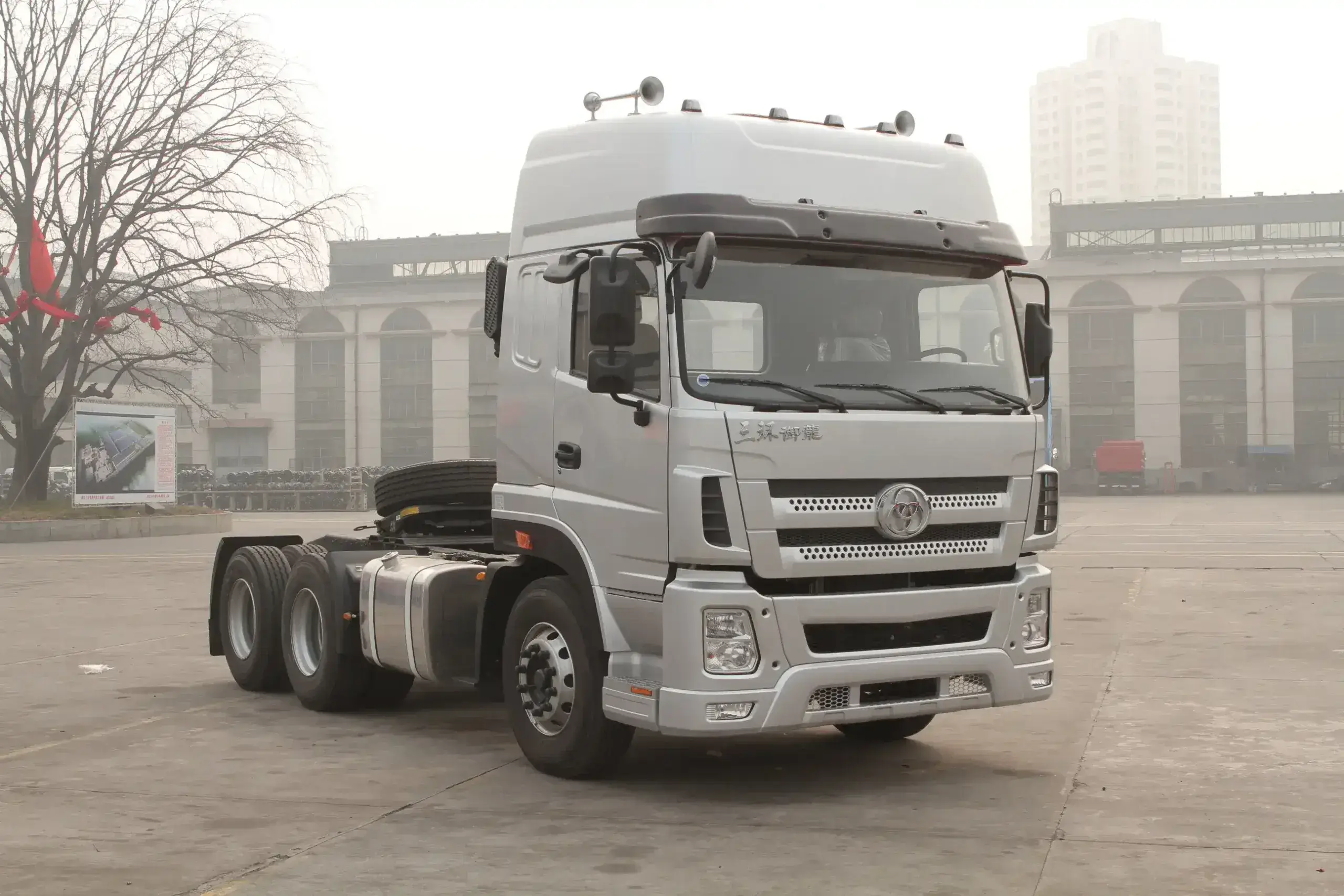 China vehicle exporter supplying cars SUVs trucks and buses from China
