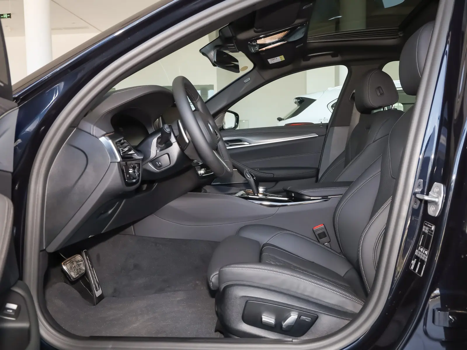 Used BMW 525 M Sport Gasoline car (8)