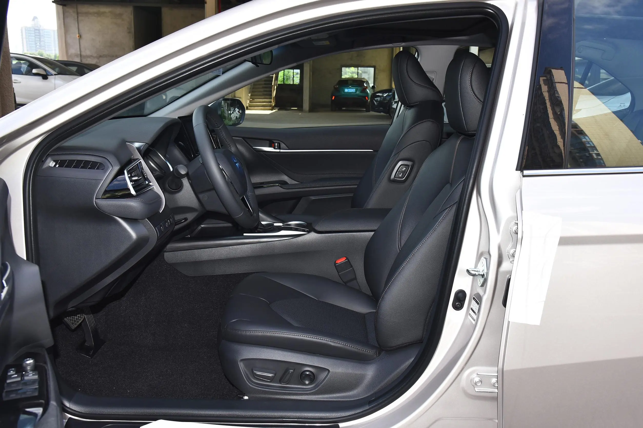 Used Toyota Camry 2021 (7)