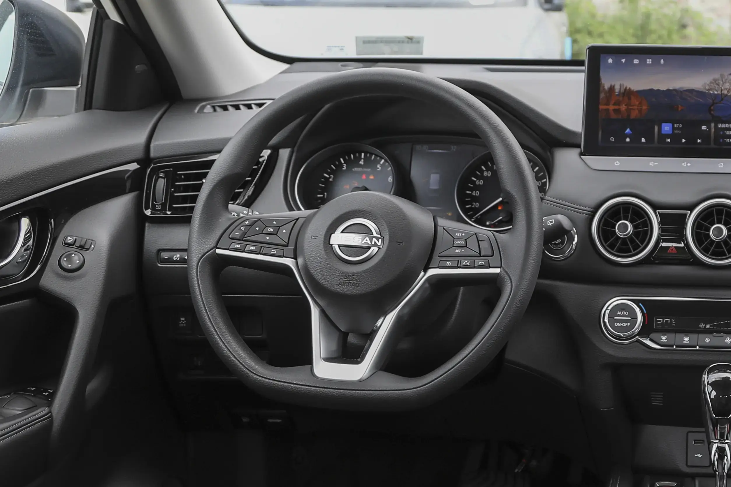 Dongfeng Nissan X Trail 34