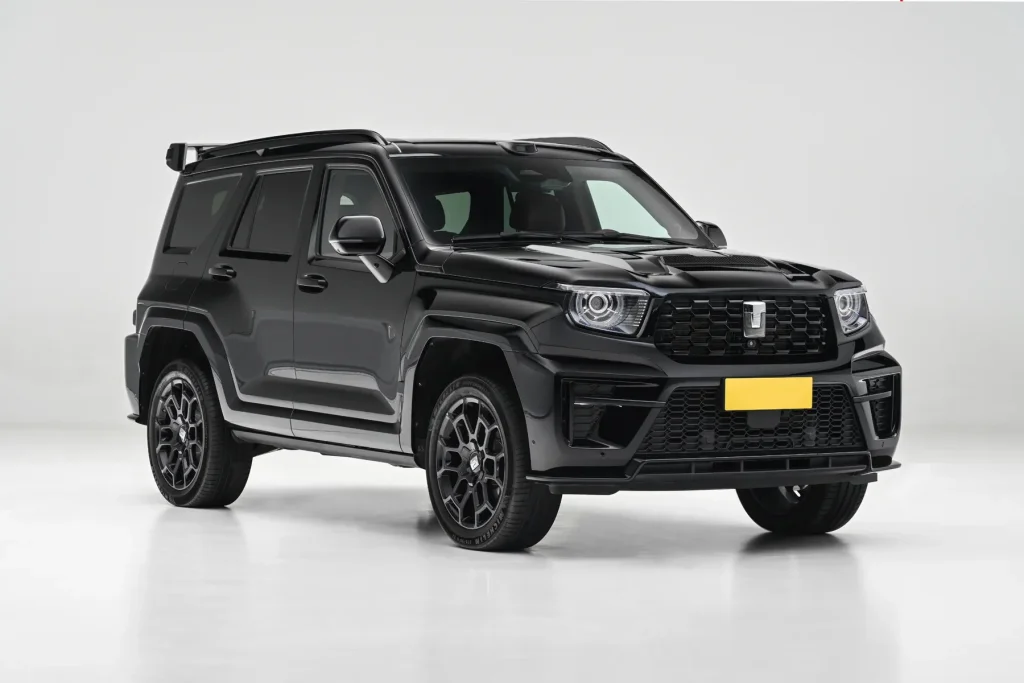 GWM TANK 700 black opposite front three-quarter exterior