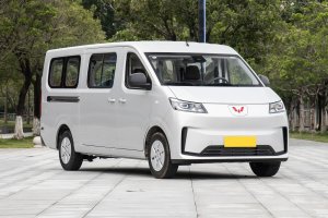 2026 wuling yangguang l opposite front three quarter
