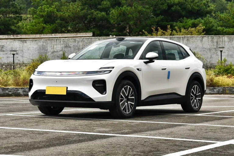 White Qiyuan Q06, front three-quarter exterior view outdoors