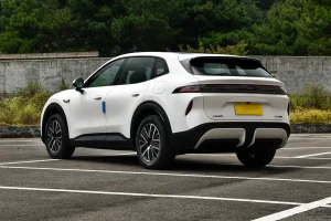 2027 changan qiyuan q06 q06 12 white rear outdoors