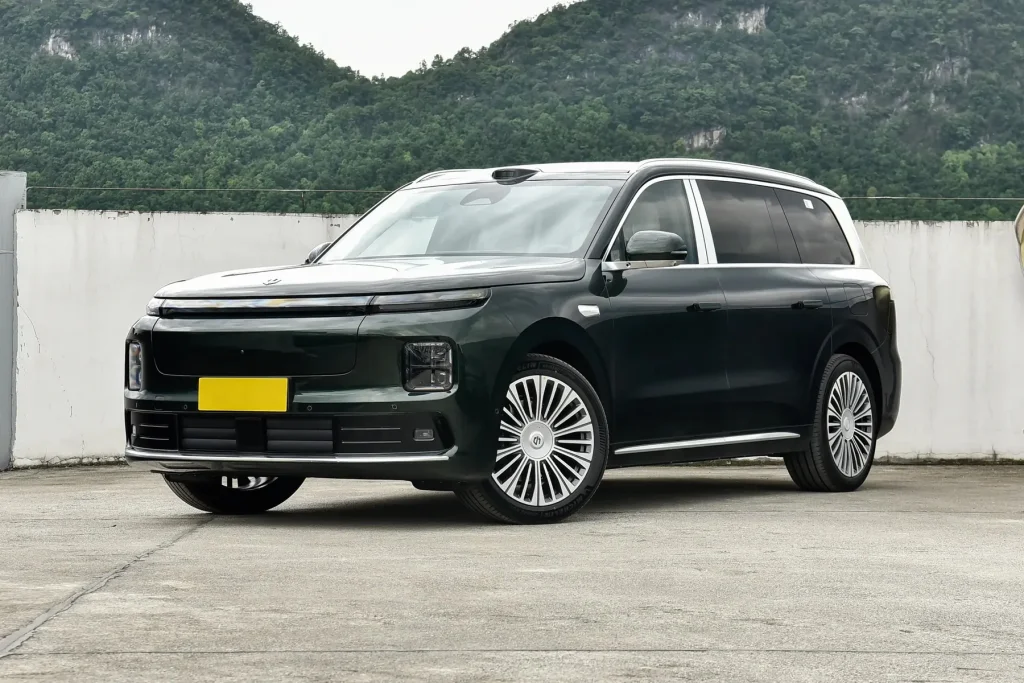 2026 Leapmotor D19 dark exterior front three-quarter view
