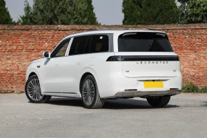 leapmotor d19 2026 17 exterior white rear threequarter